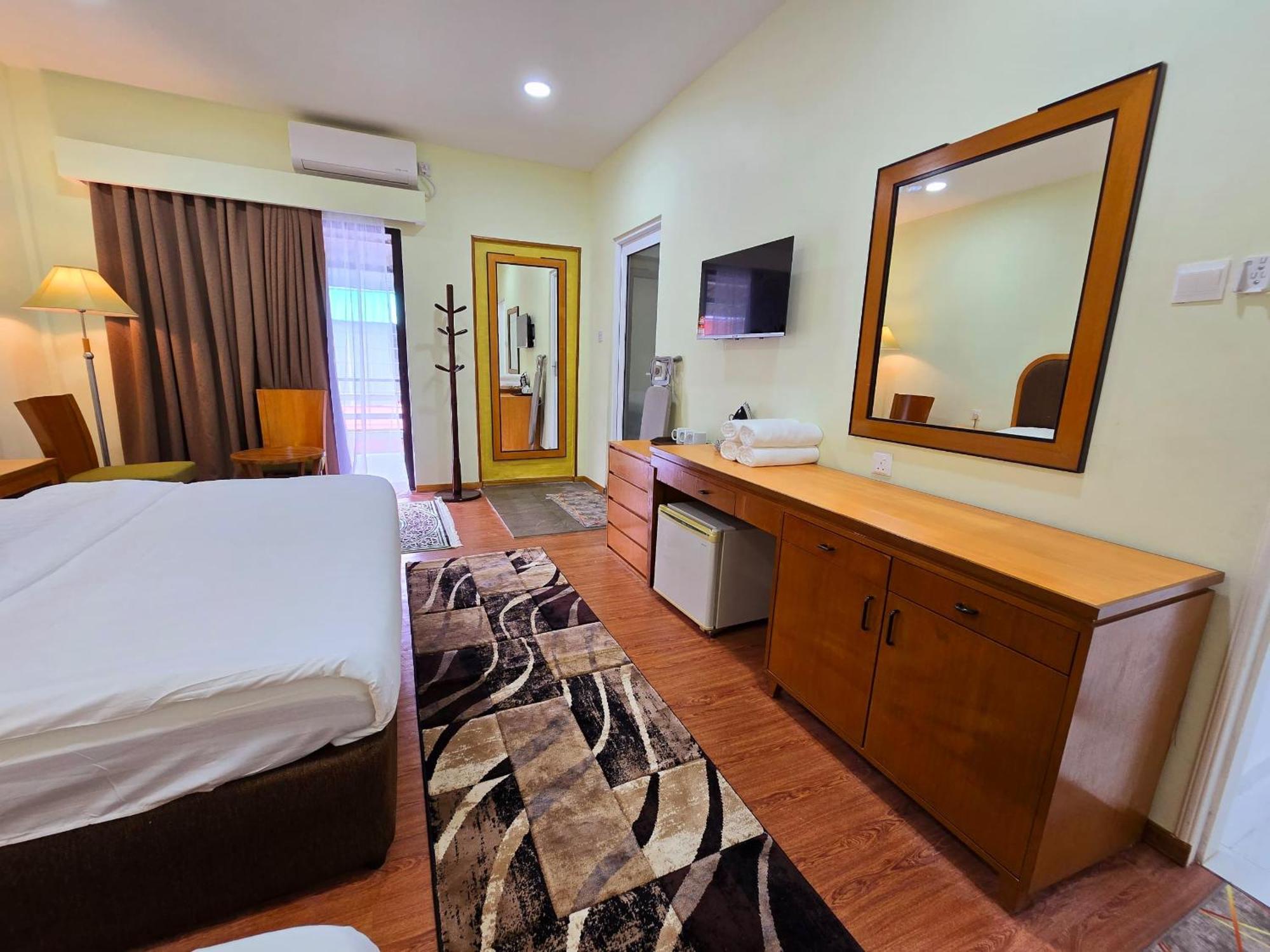 Grand Luxury Hotel Semporna Esterno foto
