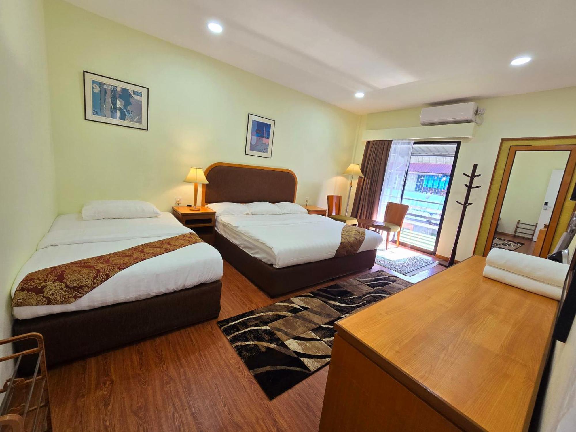 Grand Luxury Hotel Semporna Esterno foto